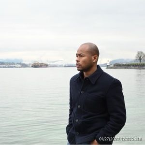 Meet your Posher, Dennis